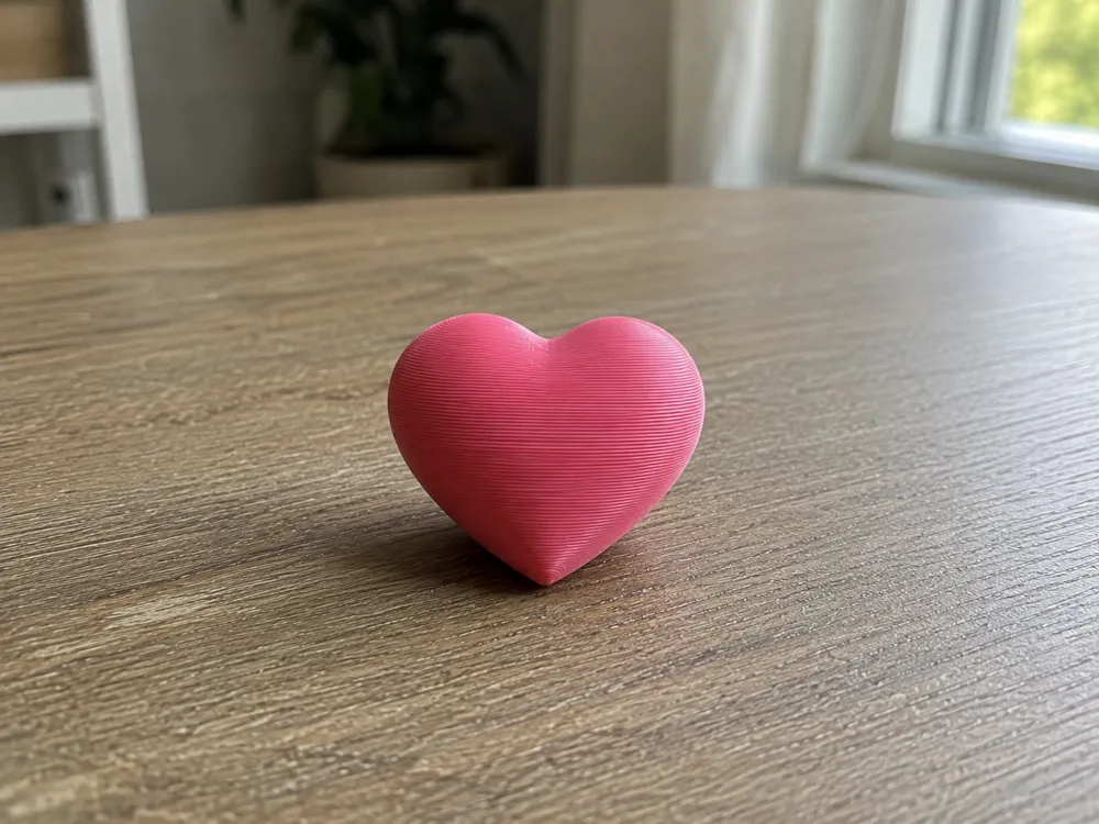 Cute Little Heart β Simple Single-Color 3D Print - Image 3